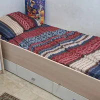 تخت خواب نوجوان