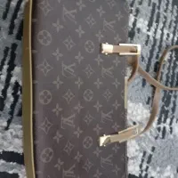 کیف دوشی|کیف، کفش، کمربند|پرند, فاز ۰|دیوار