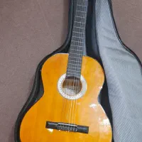 گیتار در حد نو|گیتار، بیس، امپلیفایر|اصفهان, حصه جنوبی|دیوار