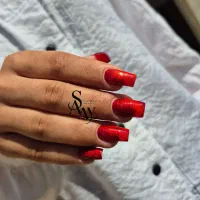 کاشت ناخن حرفه‌ای با تخفیف‌های ویژه|خدمات آرایشگری و زیبایی|قزوین, |دیوار