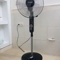 پنکه ایستاده