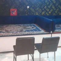 تخت کافه‌ای و صندلی