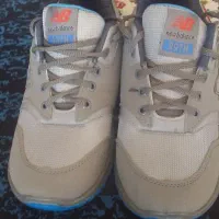 کفش نونوسایز۳۸ پسرانه.چتر وکاپشن دخترانه درحدنو