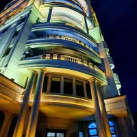 آپارتمان130متر/متریال برند/تاپ لوکیشن/بدون مشابه