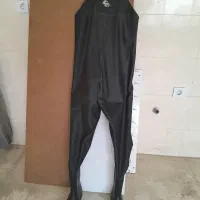 چکمه بلند تا سینه