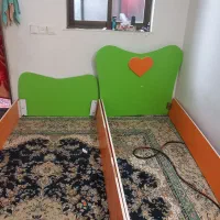 3عدد تخت تک نفره سالم و تمیز