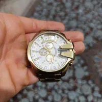 ساعت دیزل شاخ دار رنگ طلایی