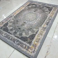 روفرشی کشدار/کد ۱۰۴۹/طرح فرش خاکستری طلایی