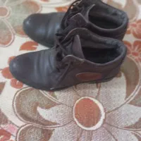 یه جفت کفش مردانه به فروش میرود