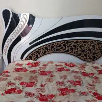 فروش فوری. تخت خواب دونفره بدون هیچ خرابی