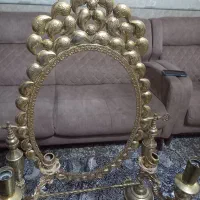 ائینه شمعدان جنس نصف برنج نصف اهن|آینه|قم, سراجه (۱۵ خرداد)|دیوار