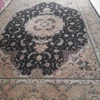 قالی ۱۲ متری سالم وتمیز ومبل ۴ نفره و دوعد پاف