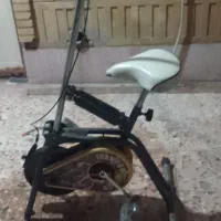 دوچرخه ثابت ورزشی