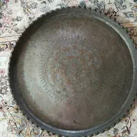 سینی کنگره دار مسی حکاکی شده (رمالی)