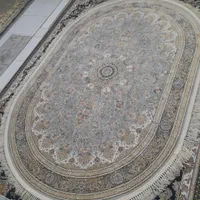 فرش ۴متری بیضی شکل