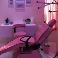 تجهیزات آرایشگاهی|آرایشگاه و سالن‌های زیبایی|تبریز, |دیوار