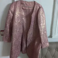 کت جلو باز و لباس