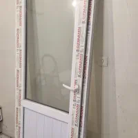 درب PVC  در حد نو و استفاده نشده