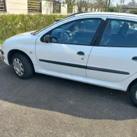 ۲۰۶ سفید مدل ۸۹ بی رنگ و بی ضربه. بدون شرح