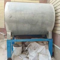 تانکر ۵۰۰ لیتری با چهارپایه آهنی و بشکه ۲۲۰ لیتری|مصالح و تجهیزات ساختمان|زابل, |دیوار