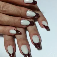 آموزش کاشت ناخن|خدمات آرایشگری و زیبایی|شاهینشهر, عطار|دیوار