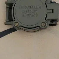 قطب نما آمریکای COMPASS و چاقو ام ۳