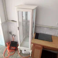 بوفه شیشه ای ایستاده