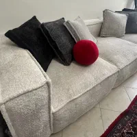 مبل سفید شیری ، پافر ، کوسن ، اشانتیون|مبلمان خانگی و میز عسلی|تهران, زرکش|دیوار