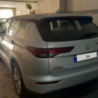 میتسوبیشی اوتلندر m line 2023