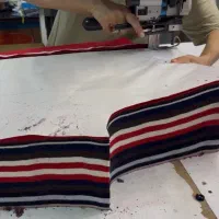 به یک کارگر سا‌ده جهت وردست برشکار نیازمندیم