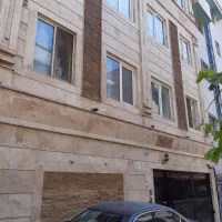 46متر با پارکینگ و آسانسور 7سال ساخت تمیز