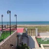 ویلا دوبلکس ساحلی انزلی  تراس بزرگ|اجارهٔ کوتاه‌مدت ویلا و باغ|رشت, هلال احمر|دیوار