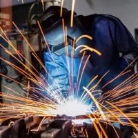 جوشکاری جوشکار جوشکاری سیار درب و پنجره