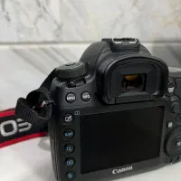 دوربین حرفه ای 5D مارک 4