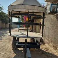 شاسی با سازه دکه سیار یا کاروان اقامتی