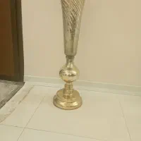 گلدان کنار سالنی