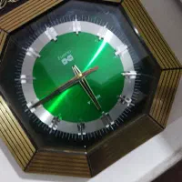 ساعت دیواری