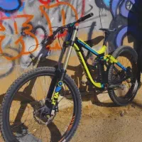 جاینت گلوری دانهیل|دوچرخه، اسکیت، اسکوتر|فردیس, فردیس|دیوار