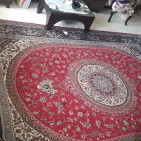 ۱۲ متری سالم چند لکه سوختگی ریز سیگار