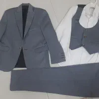 کت‌وشلوار‌بچه‌گانه