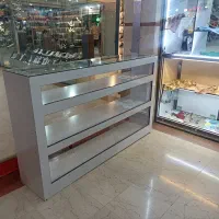ویترین مغازه