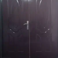 درب چوبی ورودی خانه و درب آلومینیم