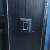 کمد لباسی ساده و شیک خیلی کم استفاده شده