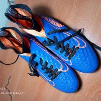 کفش فوتبالی چمن