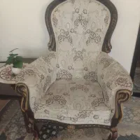 مبلمان ومیز عسلی