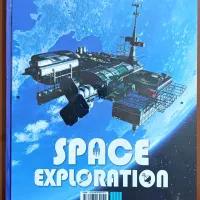 کتاب دانشنامه مصور در اعماق فضا