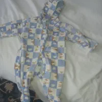 تعدادی لباس نوزادی