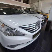 سوناتا yf۲۰۱۳