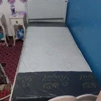 تخت خواب یکنفره