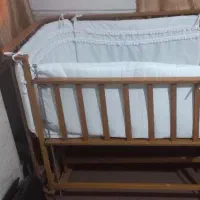 تخت کنار مادر گهواره ای